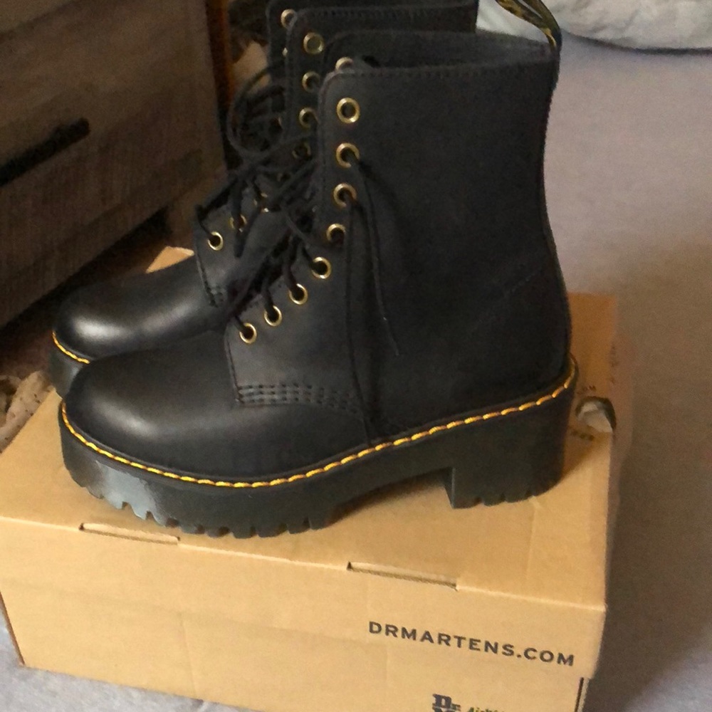 DR MARTENS SHRIVER BOOTS